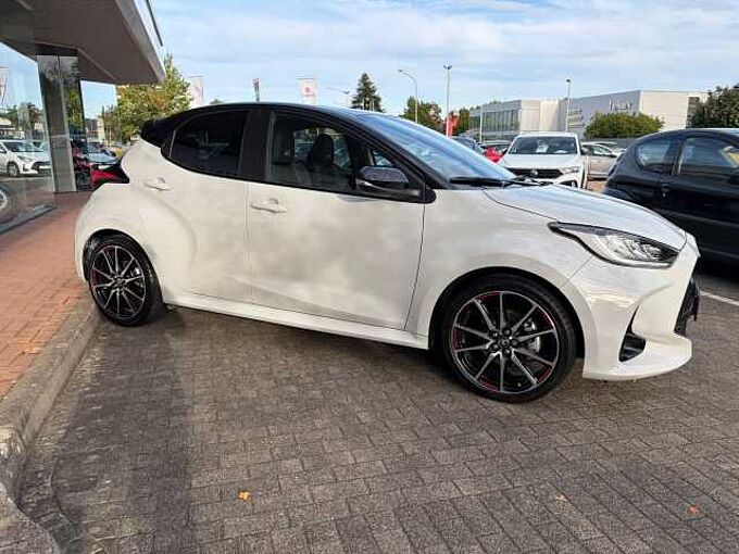 Toyota Yaris 1.5 Hybrid GR Sport - Navi., LED, HuD, SZ, ...