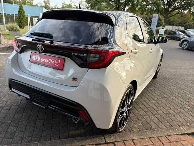 Toyota Yaris 1.5 Hybrid GR Sport - Navi., LED, HuD, SZ, ...