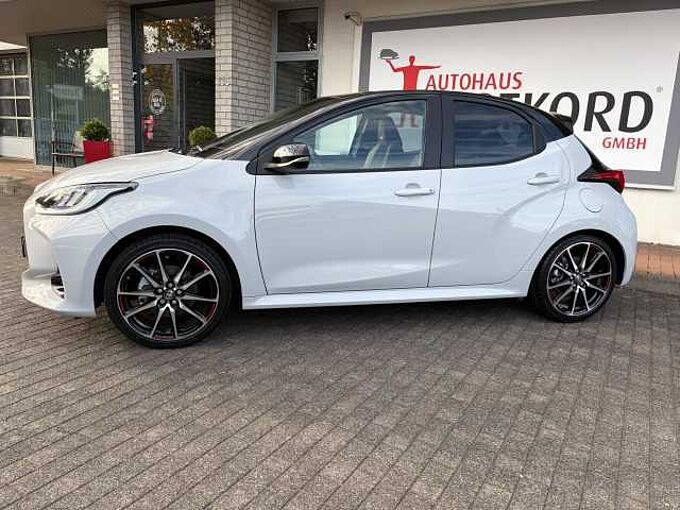 Toyota Yaris 1.5 Hybrid GR Sport - Navi., LED, HuD, SZ, ...
