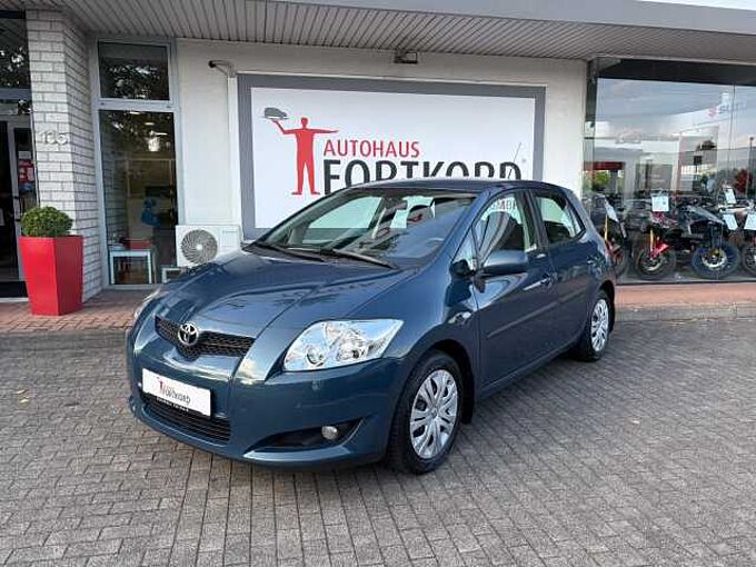 Toyota Auris 1.4 Benzin - 1. Hand (!), Inspektion & T&Uuml;V neu
