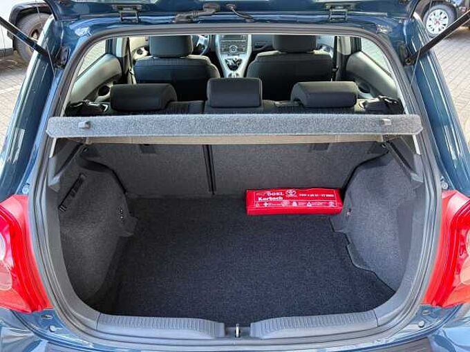 Toyota Auris 1.4 Benzin - 1. Hand (!), Inspektion & T&Uuml;V neu