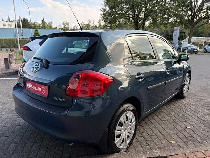Toyota Auris 1.4 Benzin - 1. Hand (!), Inspektion & T&Uuml;V neu