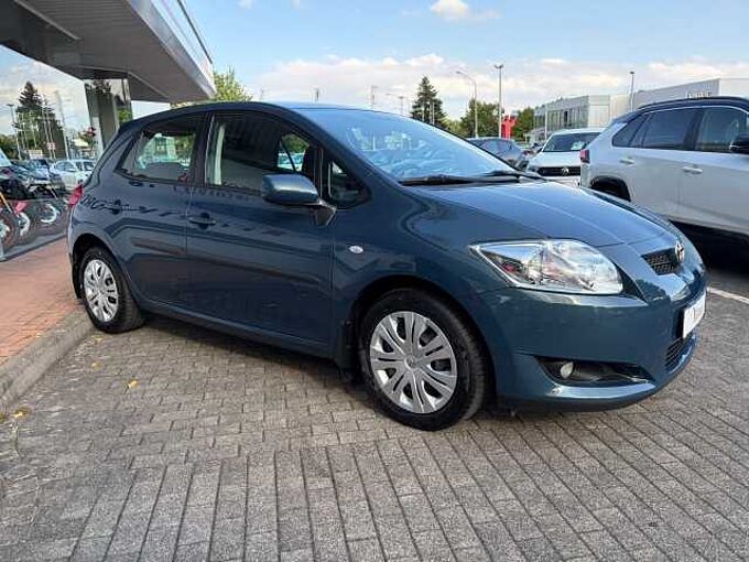 Toyota Auris 1.4 Benzin - 1. Hand (!), Inspektion & T&Uuml;V neu