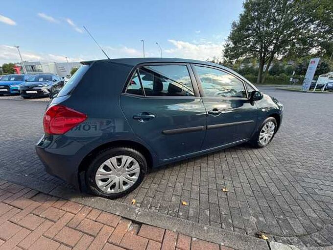 Toyota Auris 1.4 Benzin - 1. Hand (!), Inspektion & T&Uuml;V neu