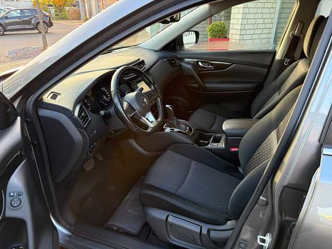 Nissan X-Trail - wenig KM - Navi, SZ, LH, Alu, PDC, LED