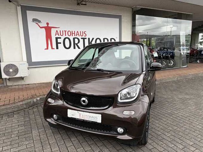 Smart ForTwo PERFECT - Pano., Navi, SHZ, Kam. ...