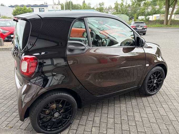 Smart ForTwo PERFECT - Pano., Navi, SHZ, Kam. ...