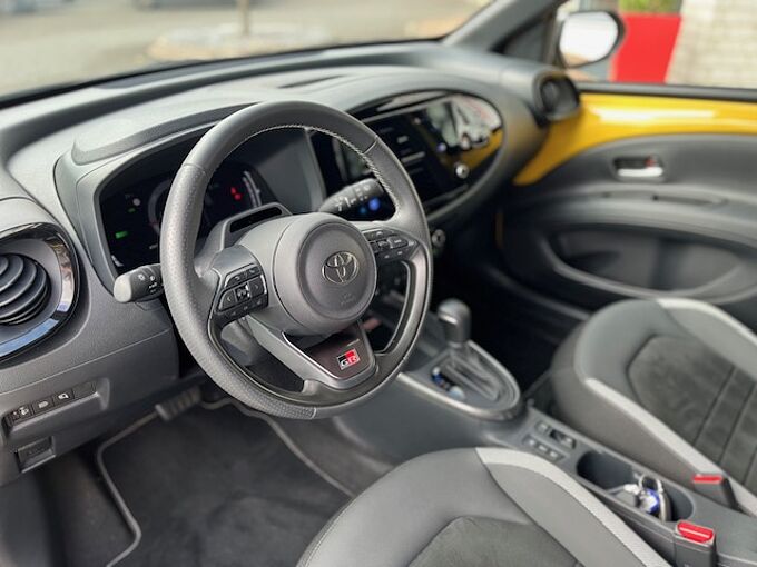 Toyota Aygo X Hybrid - GR SPORT - Automatik - Navi, LED