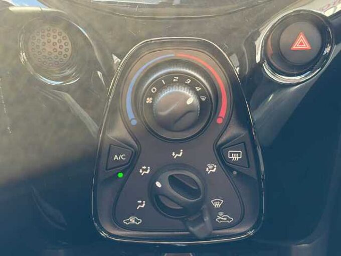 Toyota Aygo X Sky -  Navi, LED, Klima, SZ, Alu, CAM
