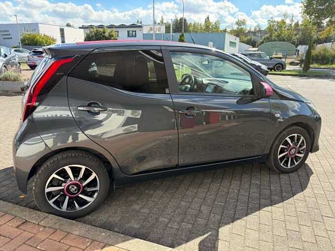 Toyota Aygo X Sky -  Navi, LED, Klima, SZ, Alu, CAM