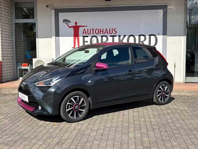 Toyota Aygo X Sky -  Navi, LED, Klima, SZ, Alu, CAM