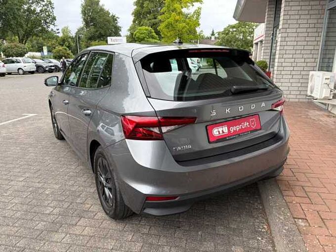 SKODA Fabia 1.0 TSI Young Edt. - SHZ, LED, BT, ...