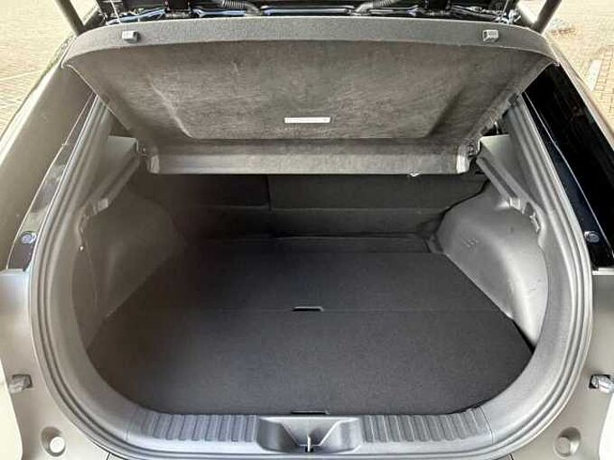 Toyota C-HR + Plus Lounge 4x4 - 77kwh - JBL, Pano. , 360&deg; Kam. , .. .