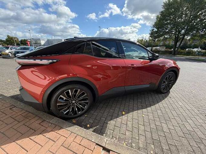 Toyota C-HR + Plus Lounge 4x4 - 77kwh - JBL, Pano. , 360&deg; Kam. , .. .