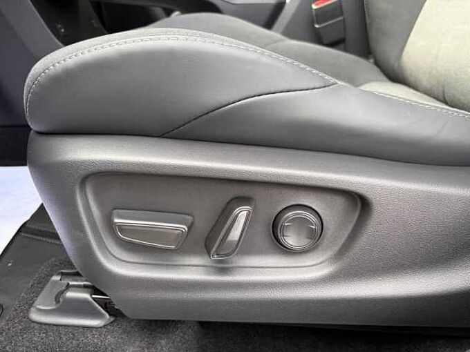 Toyota C-HR + Plus Lounge 4x4 - 77kwh - JBL, Pano. , 360° Kam. , .. .