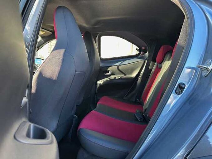Toyota Aygo X Undercover - AHK., JBL, LED, Navi, SZ, PDC, Alu