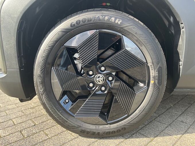 Toyota Urban Cruiser - Elektro - Active (Teamplayer) - 61 KW/h - ohne Pr&auml;mie
