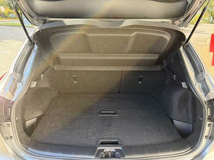 Nissan Qashqai 1.3 DIG-T DCT N-CONNECTA - Navi, Pano, PDC