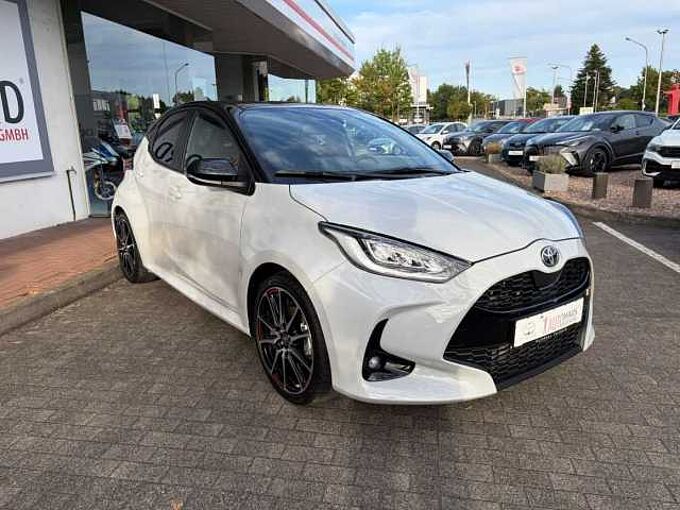 Toyota Yaris 1.5 Hybrid GR Sport - Navi., LED, HuD, SZ, ...
