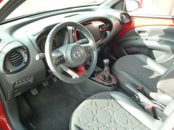 Toyota Aygo X Pulse Edition - LED, Navi, SZ, PDC, Alu 18'
