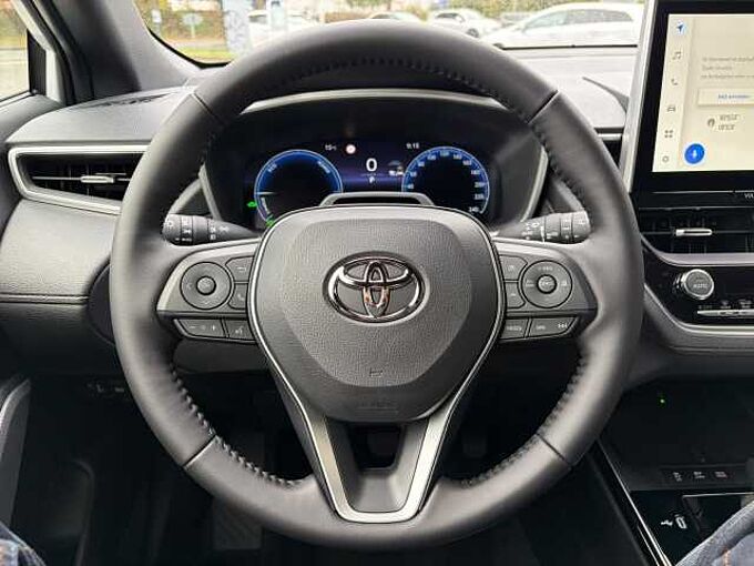 Toyota Corolla Cross 2.0 Hybrid Style - NAVI, LHZ, LED, PDC, SZ