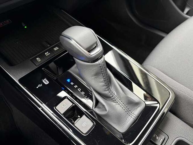 Toyota Corolla Cross 2.0 Hybrid Style - NAVI, LHZ, LED, PDC, SZ