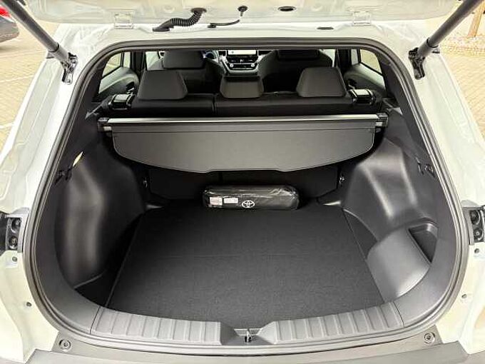 Toyota Corolla Cross 2.0 Hybrid Style - NAVI, LHZ, LED, PDC, SZ