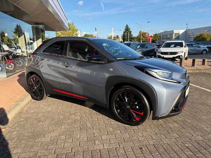 Toyota Aygo X Undercover - JBL, LED, Navi, SZ, PDC, Alu