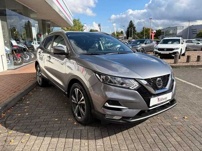 Nissan Qashqai 1.3 DIG-T DCT N-CONNECTA - 360 &deg;, Navi, PDC