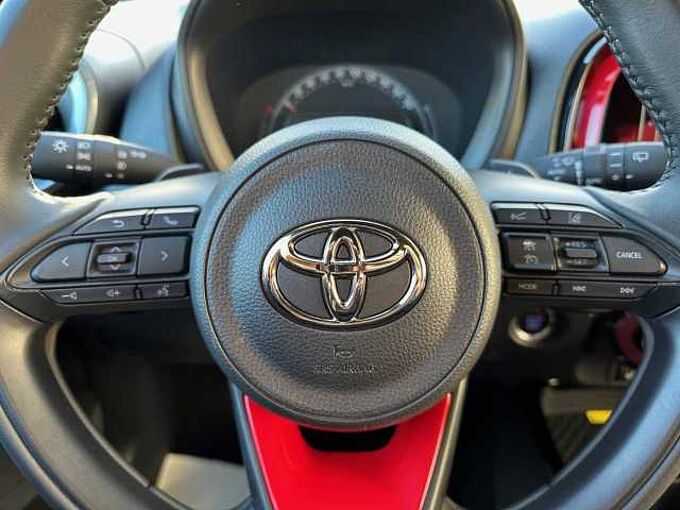 Toyota Aygo X Undercover - AHK., JBL, LED, Navi, SZ, PDC, Alu