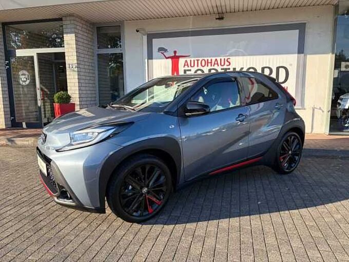 Toyota Aygo X Undercover - AHK., JBL, LED, Navi, SZ, PDC, Alu