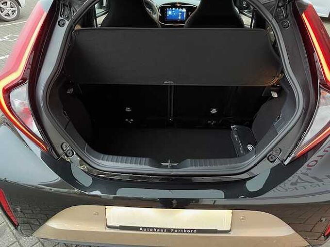 Toyota Aygo X Team Deutschland - Automatik - Navi, LED