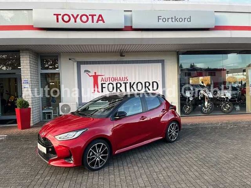 Toyota Yaris Hybrid 1.5 GR SPORT - Navi, JBL, HuD, PDC, SZ