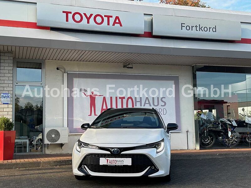 Toyota Corolla Touring Sports 2.0 Hybrid - Style - Navi, LED, HUD, PDC