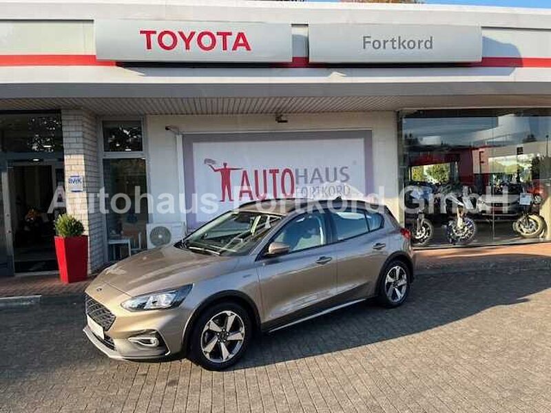 Ford Focus Active 1.0 EcoB. - 4türig, ACTIVE - Navi, PDC, Alu, SZ