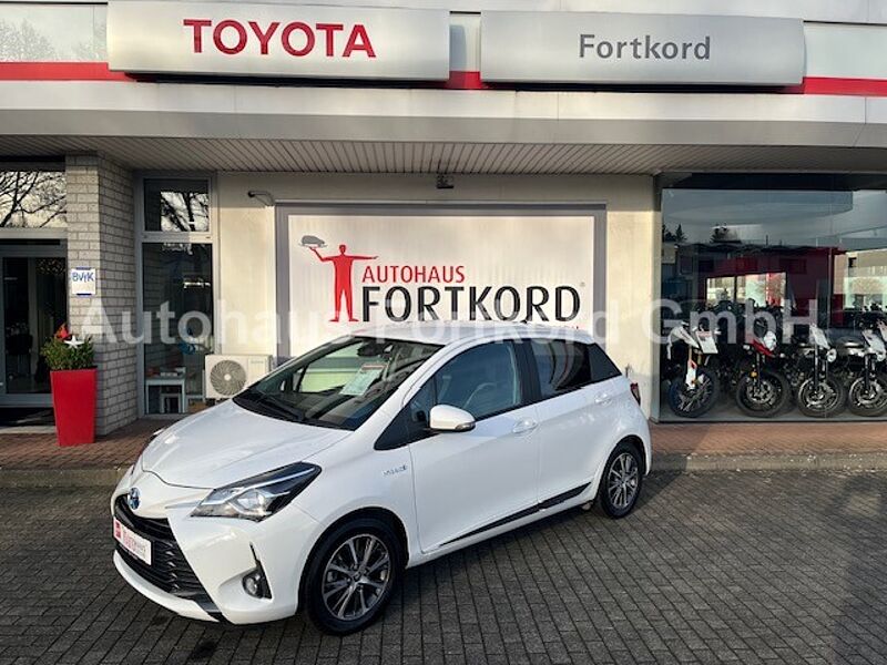 Toyota Yaris 1.5 Hybrid Y20 Club - BT, SZ, Klima .. . wenig KM
