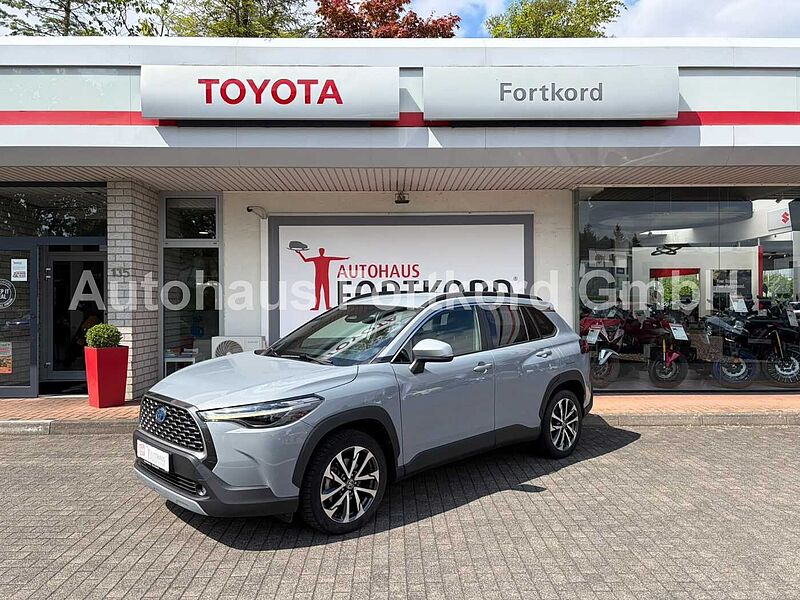 Toyota Corolla Cross 2.0 Hybrid Style 4x4 - Allwetter, LED, LHZ. , Navi. , .. .
