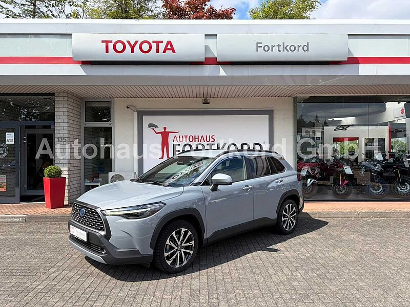 Toyota Corolla Cross 2.0 Hybrid Style 4x4 - Allwetter, LED, LHZ. , Navi. , .. .