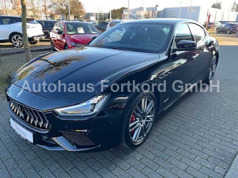 Maserati Ghibli S Q4 GranSport - Kamera, LED, 20' Zoll, Navi