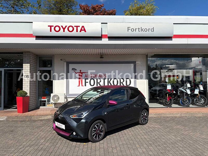 Toyota Aygo X Sky -  Navi, LED, Klima, SZ, Alu, CAM