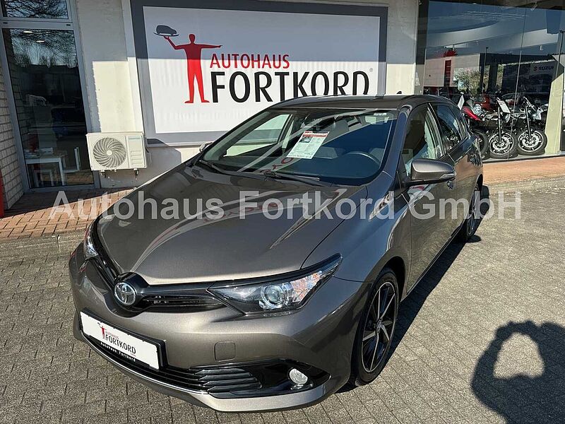 Toyota Auris 1.2 Turbo - Keyfree, CAM, SHZ, BT .. . -
