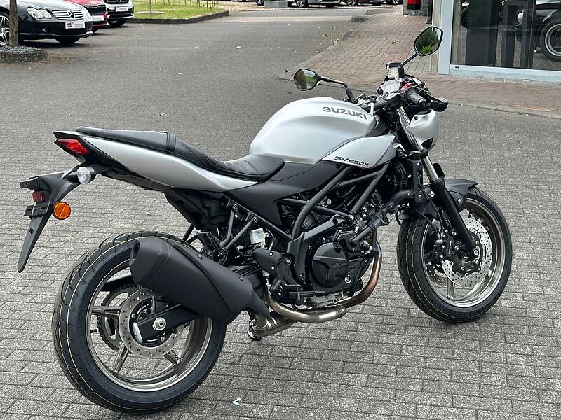 Suzuki SV650X MY 24/25 -*Aktion FSN - A2 / 35kw möglich -Euro 5
