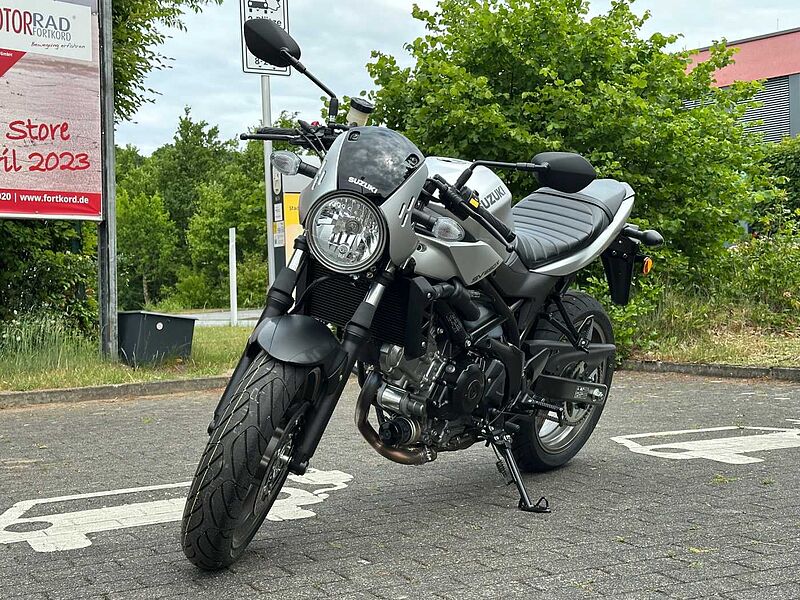 Suzuki SV650X MY 24/25 -*Aktion FSN - A2 / 35kw möglich -Euro 5