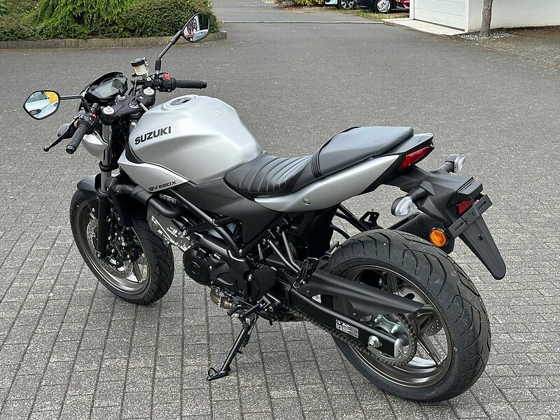 Suzuki SV650X MY 24/25 -*Aktion FSN - A2 / 35kw möglich -Euro 5