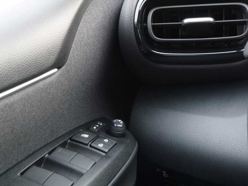 Toyota Yaris 1.5 Hyb. Style Sport- LED, SHZ, Navi