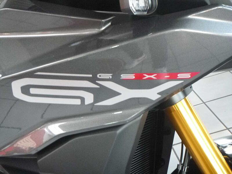 Suzuki GSX-S1000 GX -*Aktion FSN - MY25 - elektr. Fahrwerk - LED