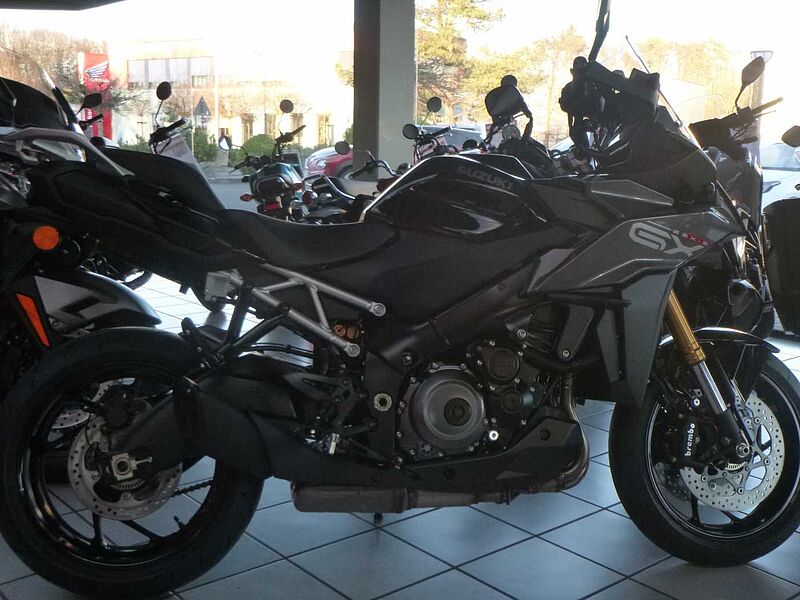 Suzuki GSX-S1000 GX -*Aktion FSN - MY25 - elektr. Fahrwerk - LED