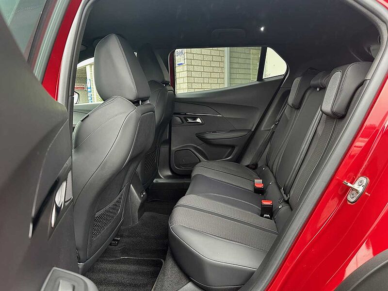 Peugeot 2008 1.2 PureTech GT - NAVI, LED, PDC, SH