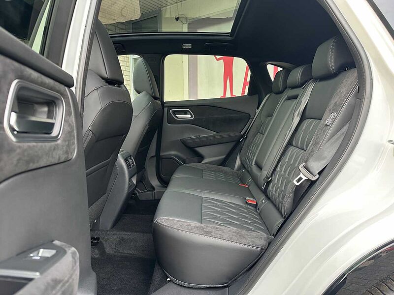 Nissan Qashqai 1.3 DIG-T MHEV Tekna+ XTronic - Pano, Bose, 20'