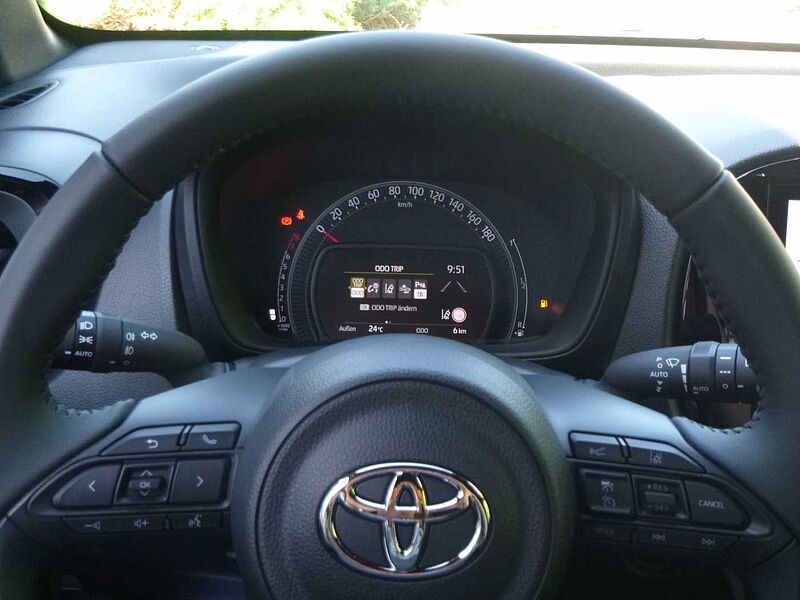 Toyota Aygo X Pulse Automatik - Navi, SZ, BT, Alu